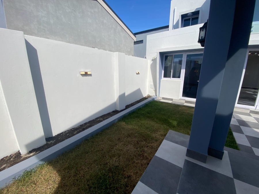 4 Bedroom Property for Sale in Sandown Western Cape